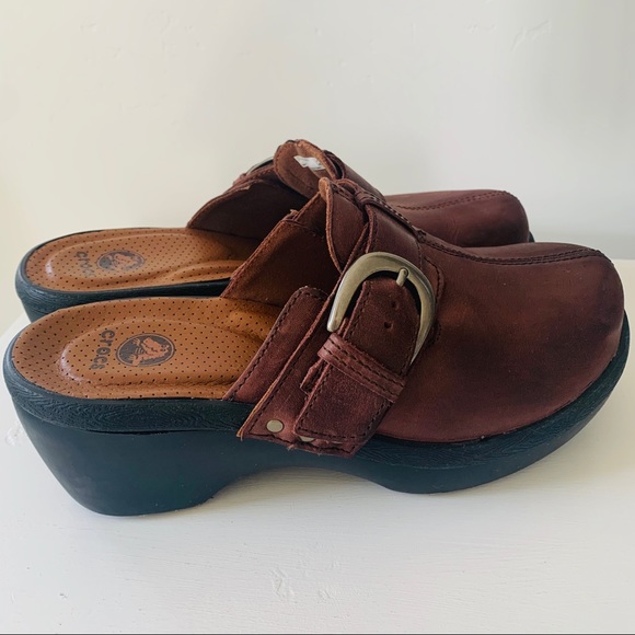leather crocs womens